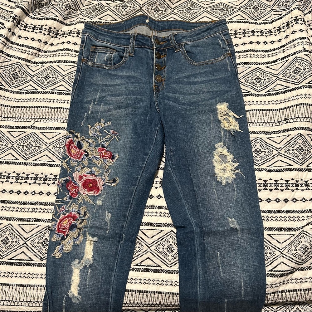 MACHINE nouvelle mode button up embroidered Size 3 Jeans